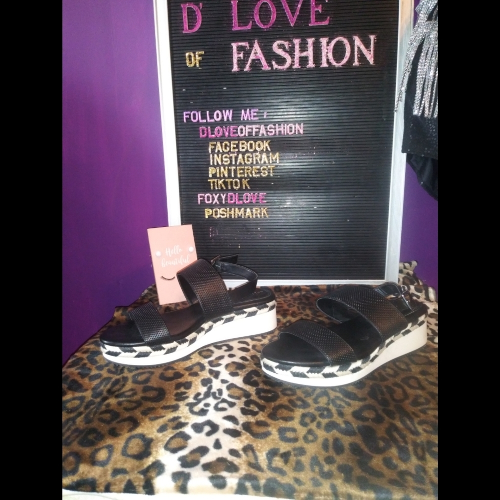 Kelly and Katie Black Sandals - Picture 3 of 10